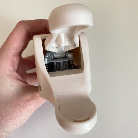 Martha Stewart Anchor Paper Punch - Picture 5 of 9